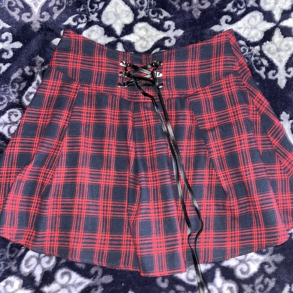 red and navy blue plaid skirt